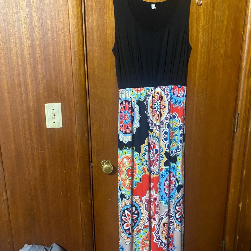Vibrant Black‎ and Multicolor Maxi Dress